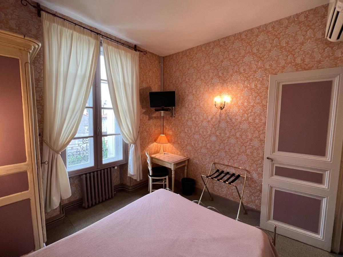 Montsegur Hotel