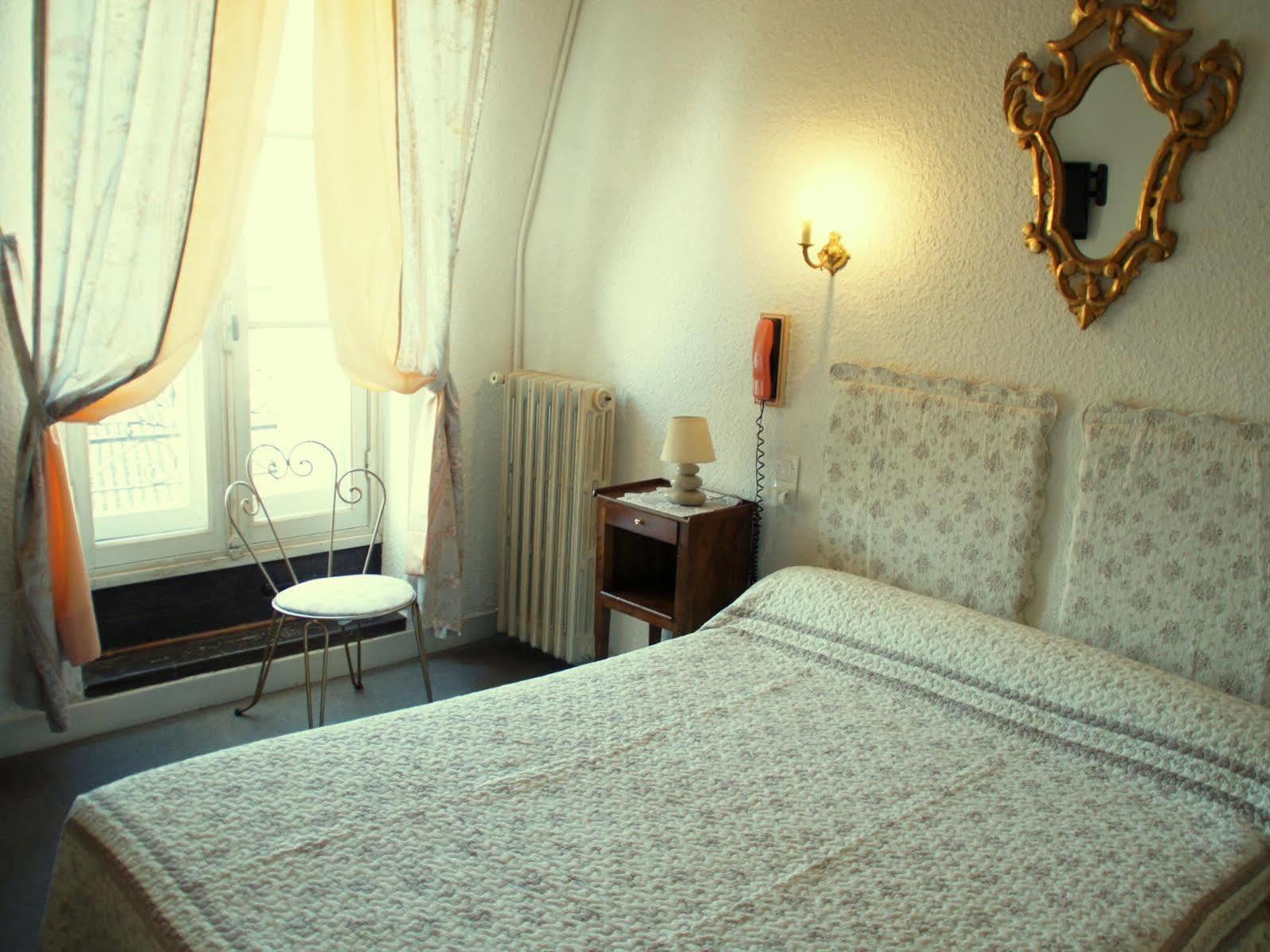 Montsegur Hotel 3*